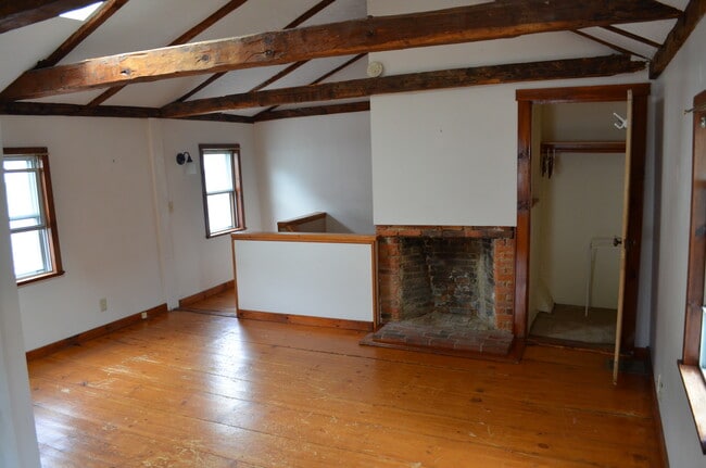 Building Photo - 179 Union St Unit 2 Rental