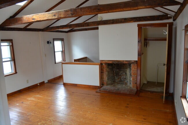 Building Photo - 179 Union St Unit 2 Rental