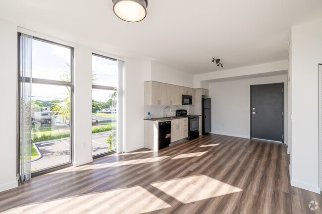 1BR, 1BA - 722SF - Kitchen