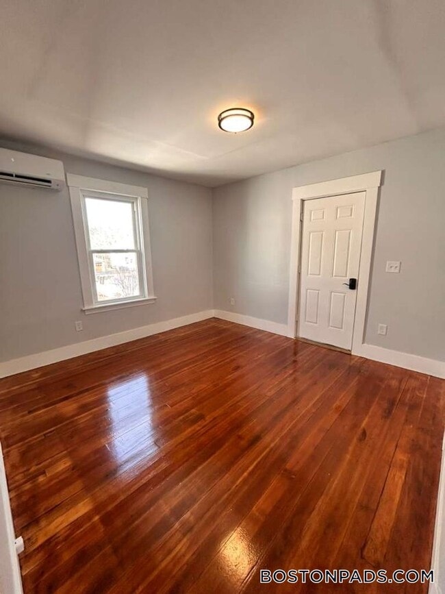 67 Fairlawn Ave Unit 3