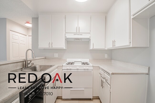 Photo - 3718 E Fountain St Unidad 109