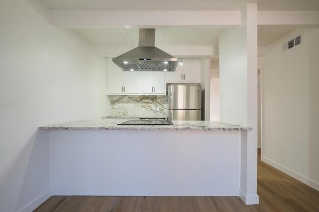 Photo - 1700 Williams Street