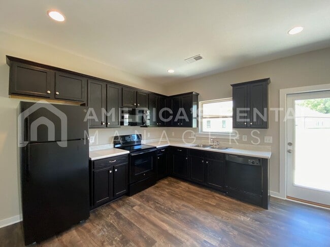 Photo - 68 WATER OAK DR