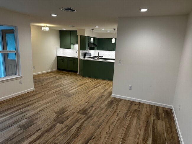 Living / Dining / Kitchen - 3904 Tonkawa Trl Unit 3904A