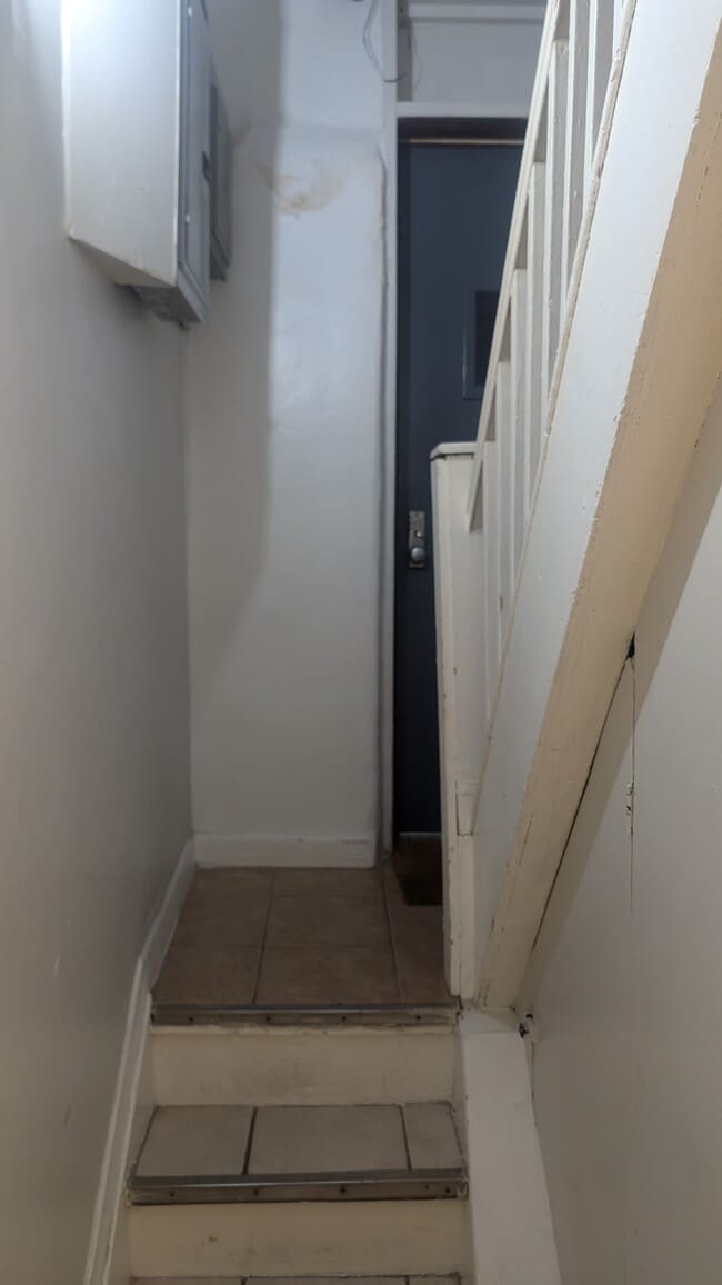 Photo - 3424 Irwin Ave