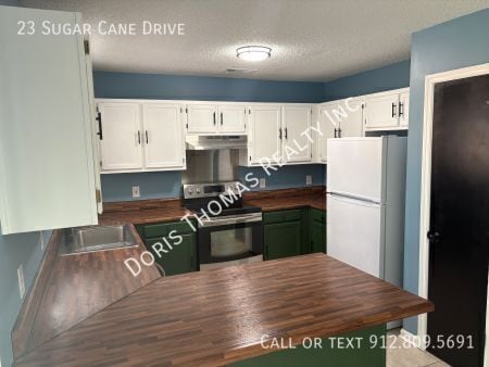 23 Sugar Cane Dr