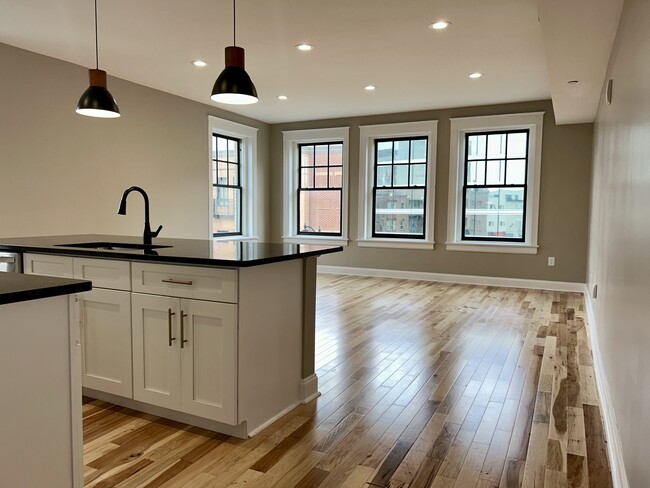 Photo - 27 E Northampton St Unidad 301