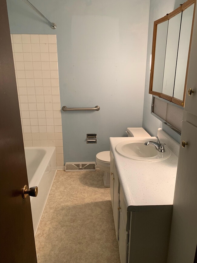 Photo - 3023 Elaine Dr NW