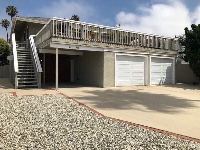 Building Photo - 947-949 Sand Ct Rental