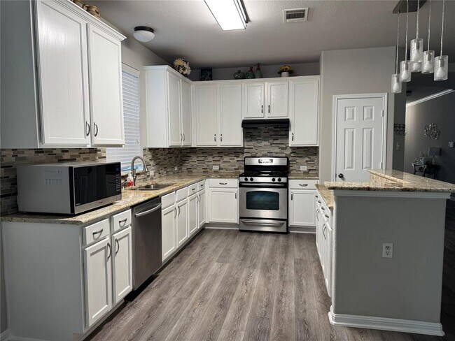 Photo - 13004 Kenswick Dr