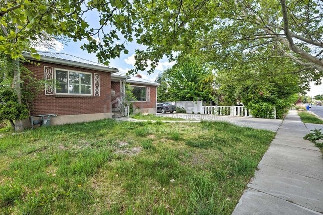 Photo - 462 E Haven Ave