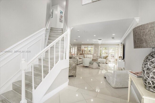 Photo - 1820 Vista Way