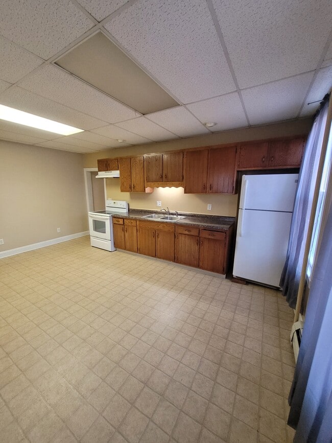 Photo - 227 Pleasant St Unit 1