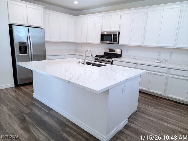 Photo - 2924 Gaffer Film St