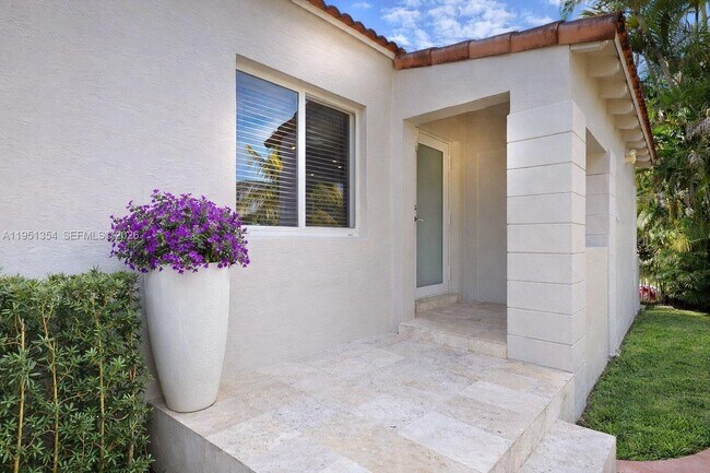 Photo - 3780 SW 1st St