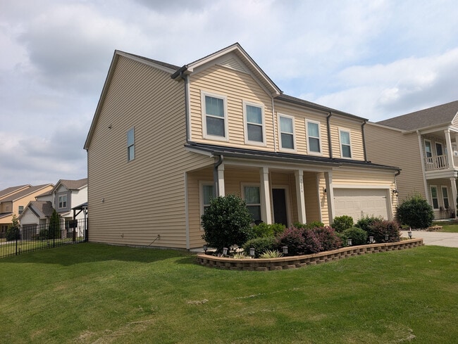 Photo - Room in House on Rupell Dr