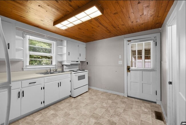 Photo - Family Friendly 2-bedroom Home