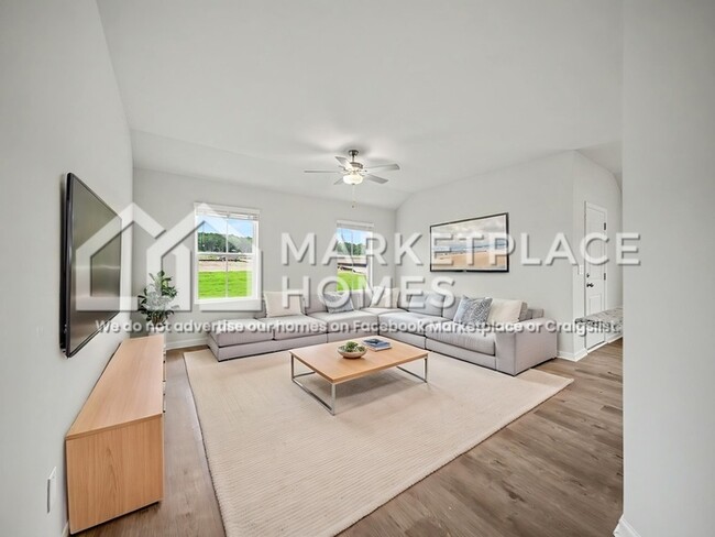 Photo - 1728 Amber Ave