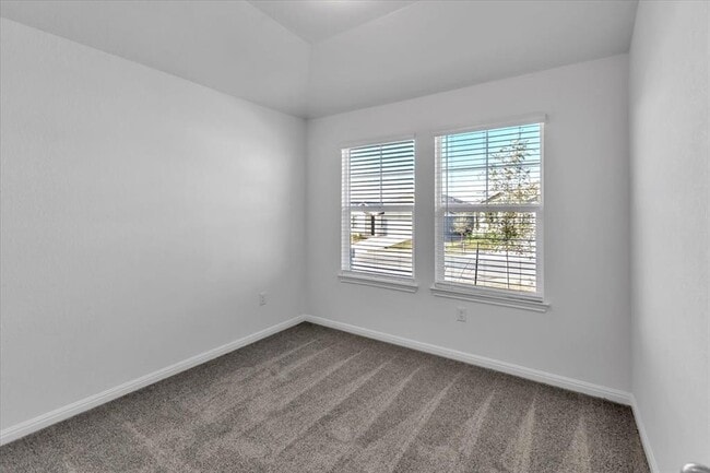 Photo - 5009 Hazelnut Ln