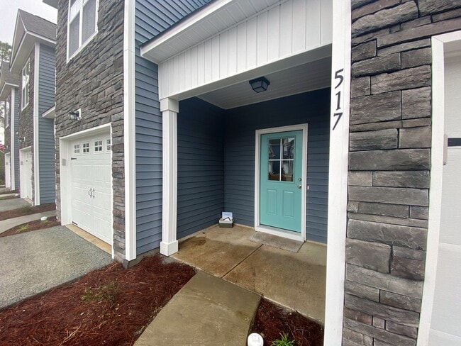 Photo - 3 Bed, 2.5 Bath in Stonebay Townhomes! Unit 1