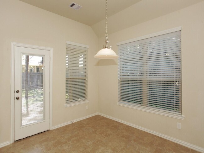 Photo - 15 Sawbridge Cir