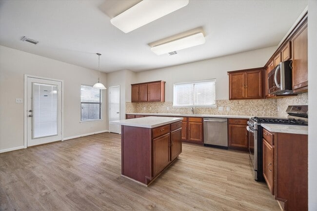 Photo - 21722 Manitou Falls Ln