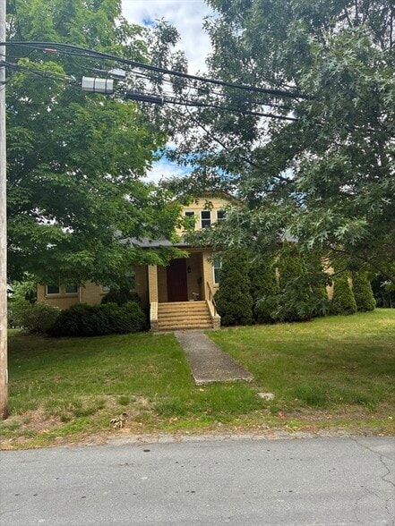 350 Plain St
