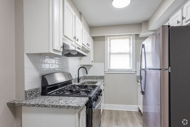 2HAB, 1BA - 760 ft² - Capitol Square Apartments