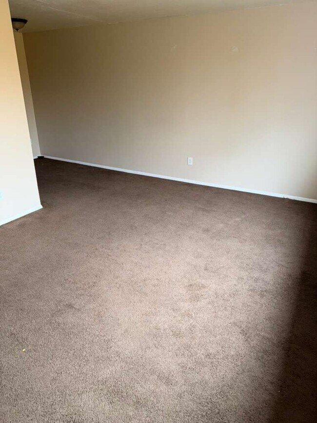 Photo - 14815 Euclid Ave Unidad 103