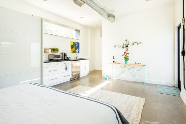 Photo - 221 W Montecito Ave
