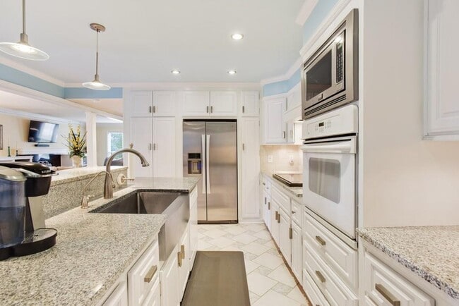 Photo - 8900 Carroll Manor Dr