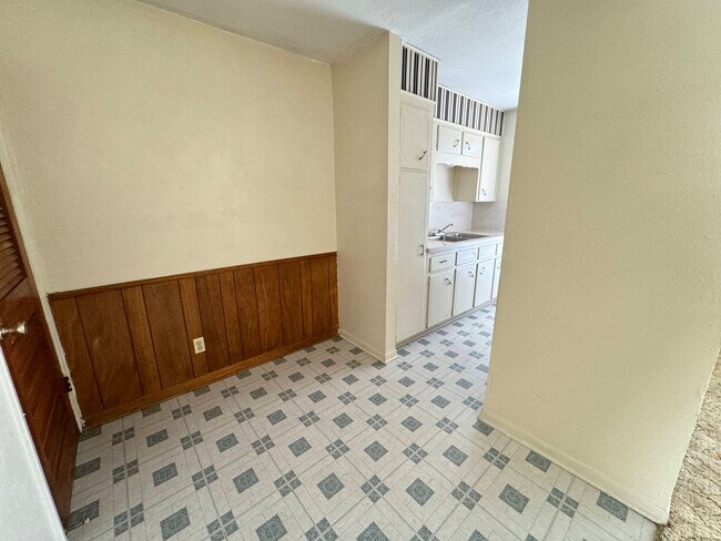 Photo - 224 Hold St Unit Apt 07