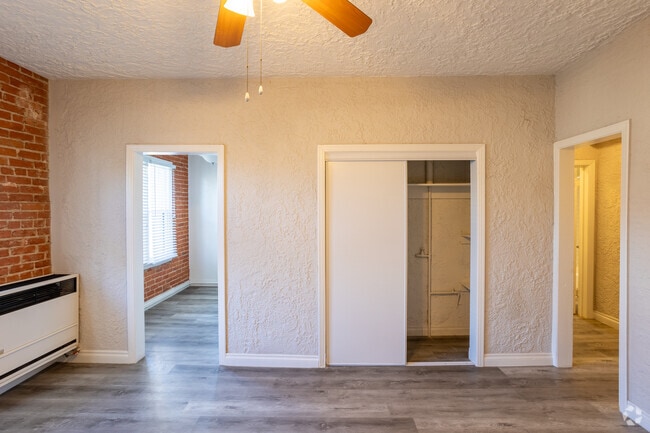 1BR, 1BA - 645SF Closet and doorway to Kitchen - Chateau Hollywood