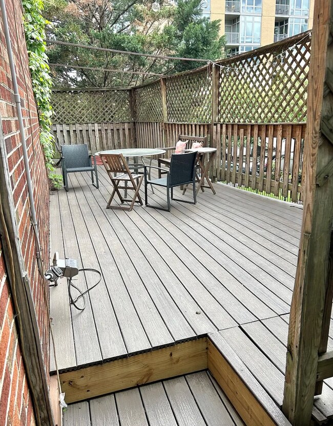 Photo - 1333 Belmont St NW