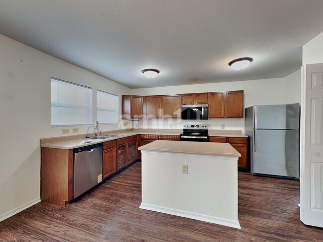 Photo - 524 Bridgewater Dr