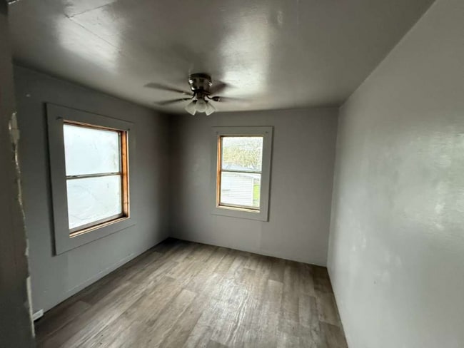 Photo - 613 N Eye St