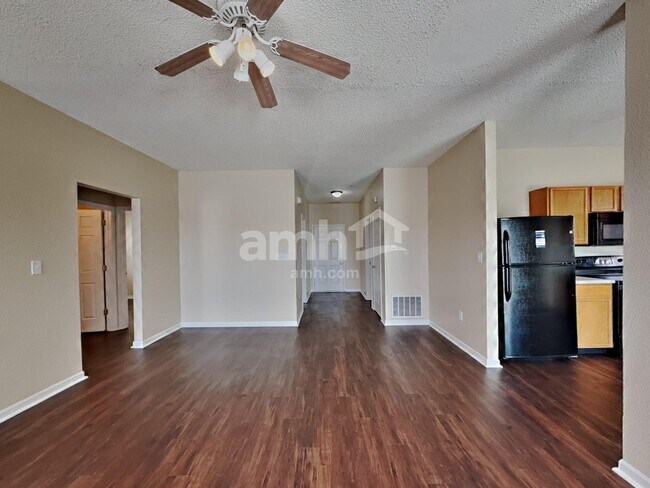 Photo - 2426 Woodfield Blvd