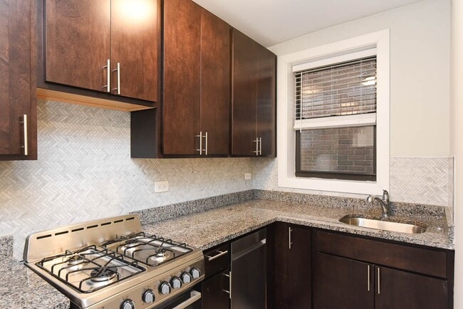 Photo - 546 W Belden Ave Unidad 201C