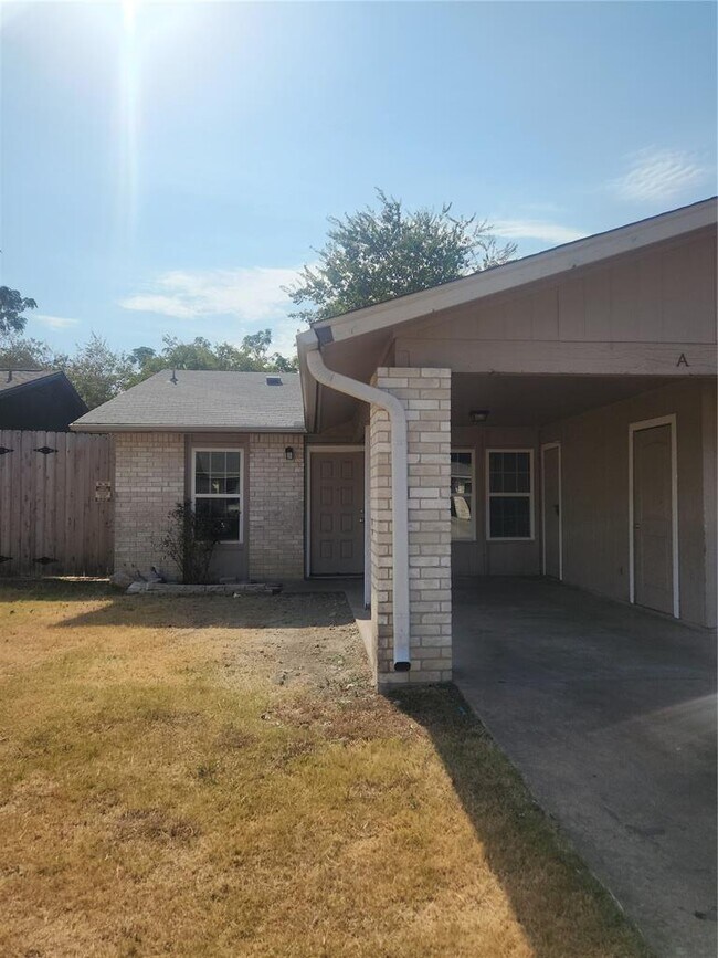 Building Photo - 905 Fieldwood Dr