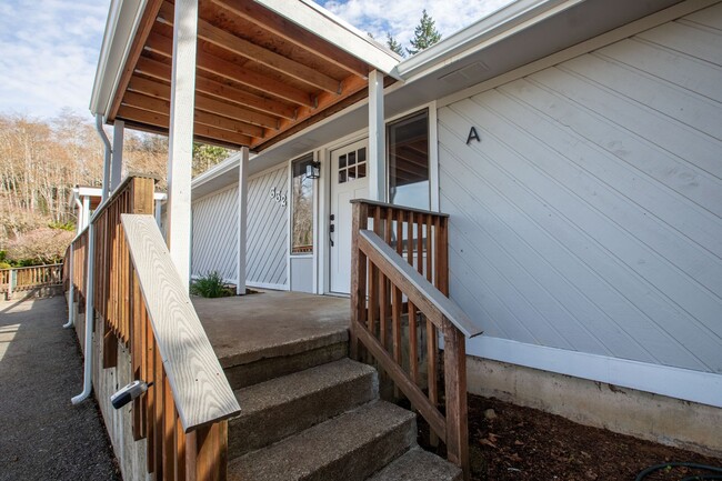 Photo - 332 Birch Unit B