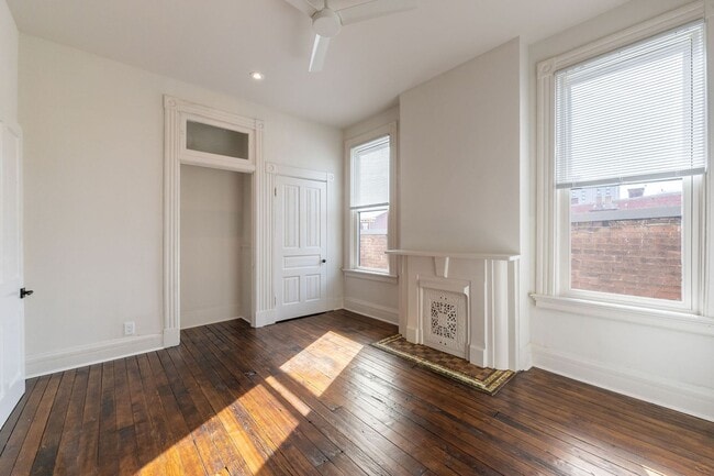 Photo - Charming One Bedroom Unit 826-2B