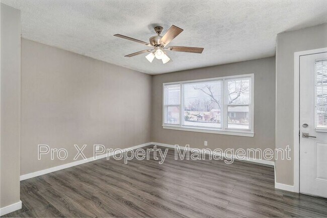 Photo - 5431 N Lakewood Dr