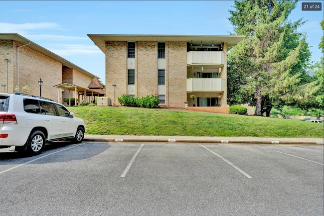 Photo - 5260 Crossbow Cir Condo Unit 9E