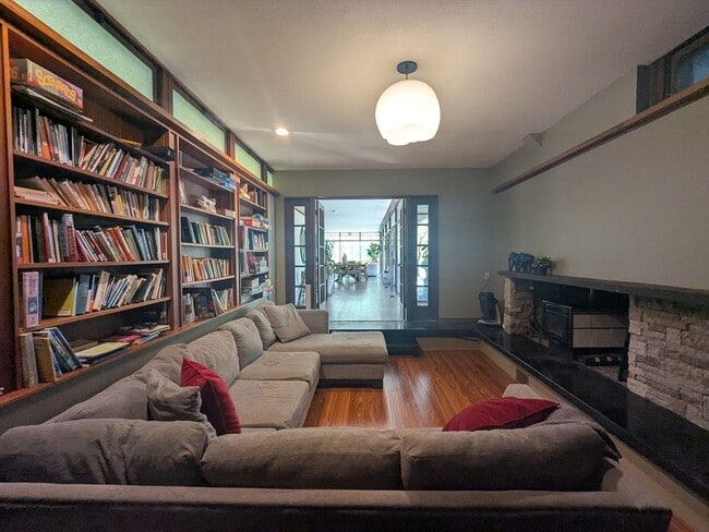 Photo - 470 South St