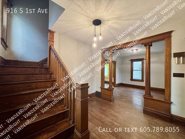 Photo - 916 S 1st Ave