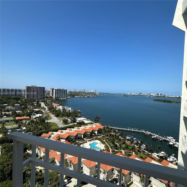 Building Photo - 4000 Towerside Terrace Unit 2107