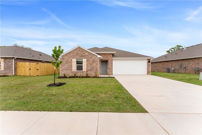 Building Photo - 3030 Laredo Ln