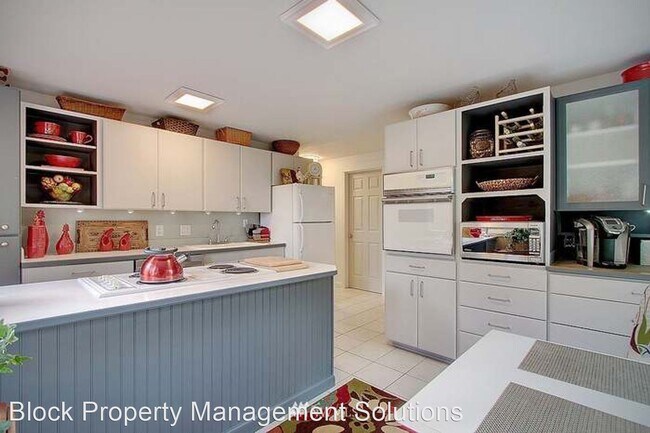 Photo - 2 br, 2 bath House - 11107 Renton Issaquah Rd