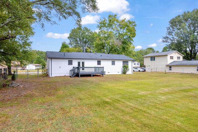 2657 John Petree Rd