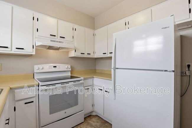 Photo - 3934 E Piccadilly Rd